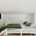 Apartament V